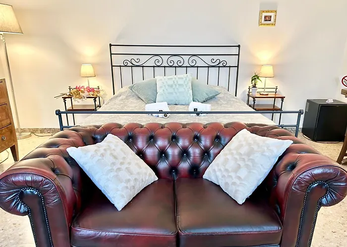 Elle Palace - Simply Elegant