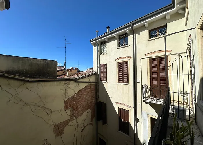 Elle Palace - Simply Elegant Verona