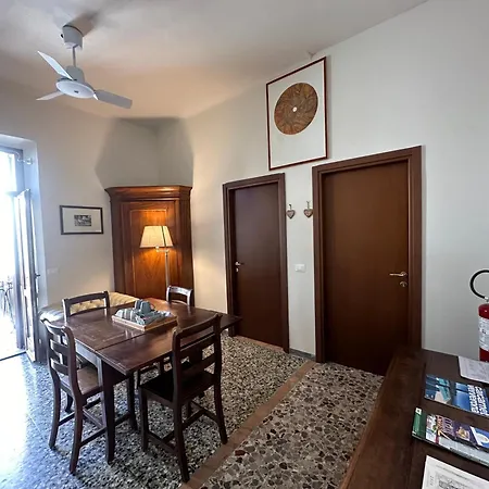 Elle Palace - Simply Elegant Guest house *