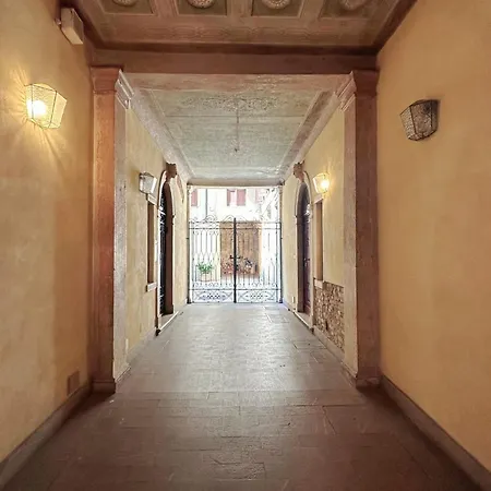 Elle Palace - Simply Elegant *