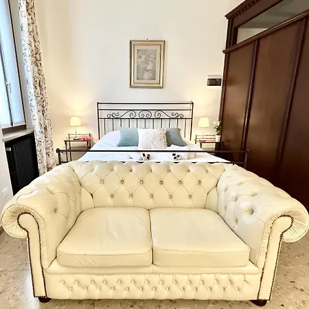 Elle Palace - Simply Elegant Guest house *