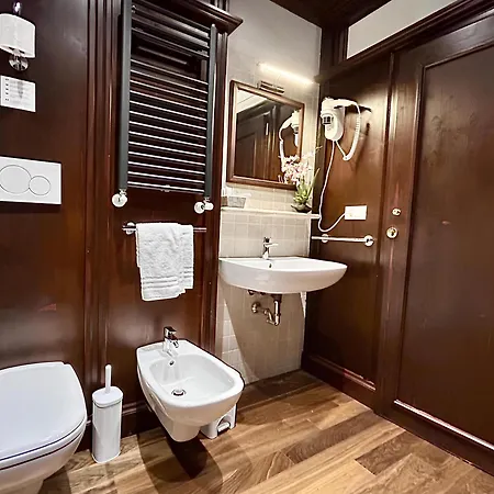 Elle Palace - Simply Elegant Guest house Verona