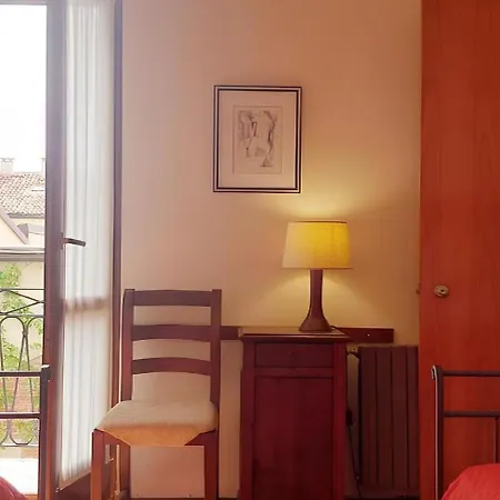 Elle Palace - Simply Elegant