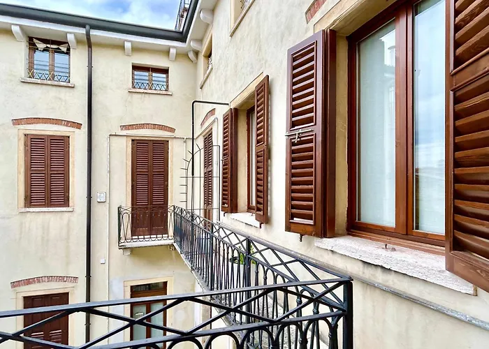 Casa de hóspedes Elle Palace - Simply Elegant Verona