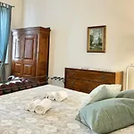 Elle Palace - Simply Elegant Pensjonat Werona