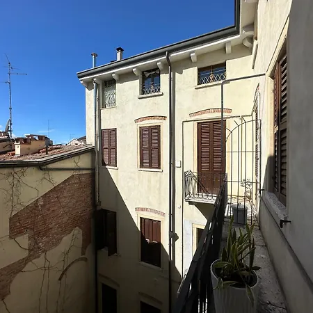 Πανσιόν Elle Palace - Simply Elegant 3*